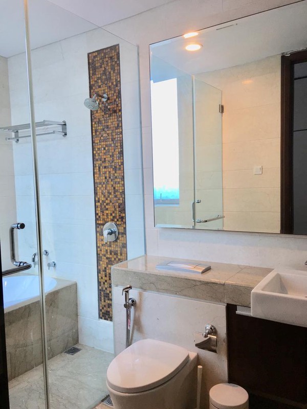 Dijual Cepat - Apartemen Mewah Windsor Puri, 3BR - Kembangan, Jakarta Barat