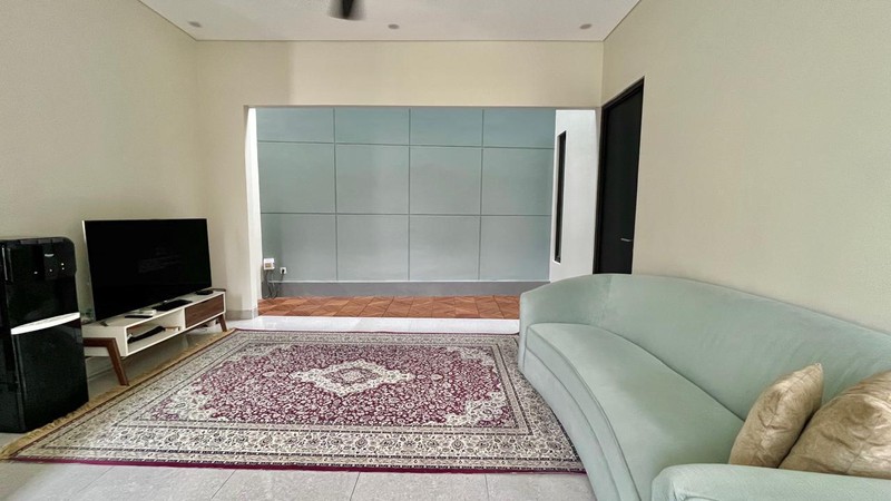 Rumah Siap Huni Bagus di Pamulang Posisi HOEK dengan KT 4+1 KM 3+1 Surat SHM LT 145 m2 dan LB 176 m2
