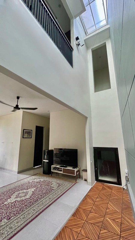 Rumah Siap Huni Bagus di Pamulang Posisi HOEK dengan KT 4+1 KM 3+1 Surat SHM LT 145 m2 dan LB 176 m2