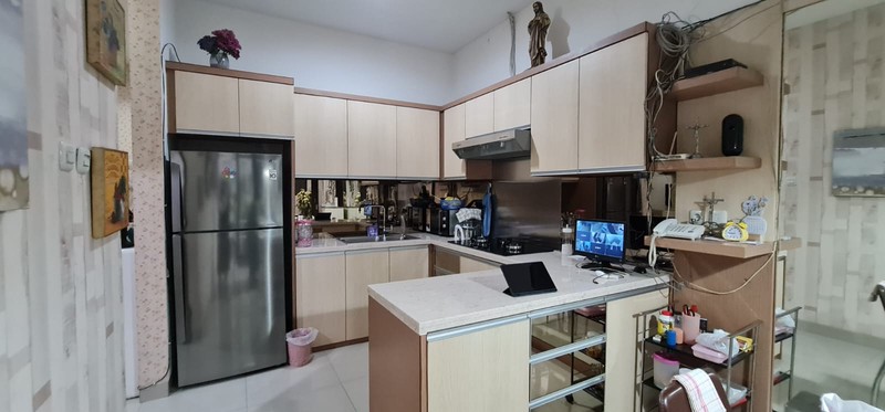 DIJUAL RUKOST 5 MENIT JALAN KAKI KE UNIV. MARANATHA