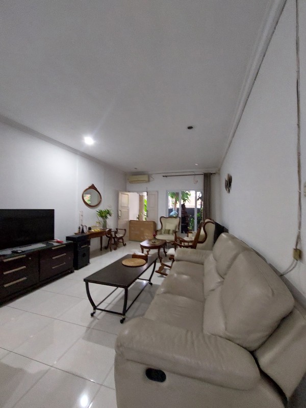 Dijual Rumah Cantik Siap Huni lokasi di Daerah Pondok Pinang, Kebayoran Lama, Jakarta Selatan
