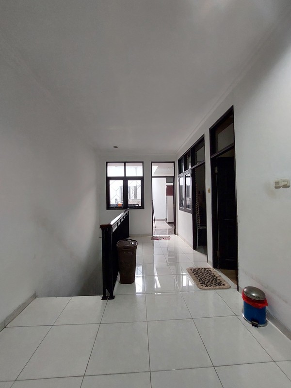 Dijual Rumah Cantik Siap Huni lokasi di Daerah Pondok Pinang, Kebayoran Lama, Jakarta Selatan