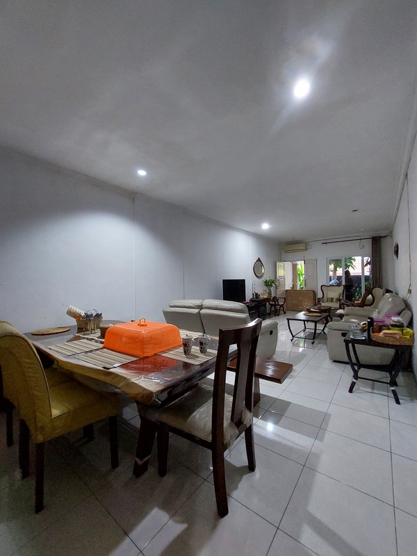 Dijual Rumah Cantik Siap Huni lokasi di Daerah Pondok Pinang, Kebayoran Lama, Jakarta Selatan