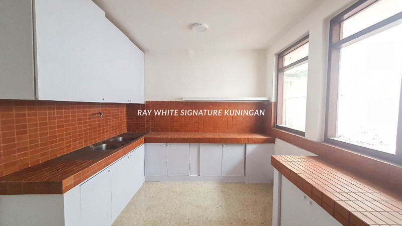 Rumah Siap Huni di Jl Darmawangsa Raya Cocok Untuk Hunian atau Kantor