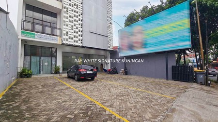 Dijual Ruko Gandeng Klinik Kecantikan 4 Lantai Di Bintaro Utama 