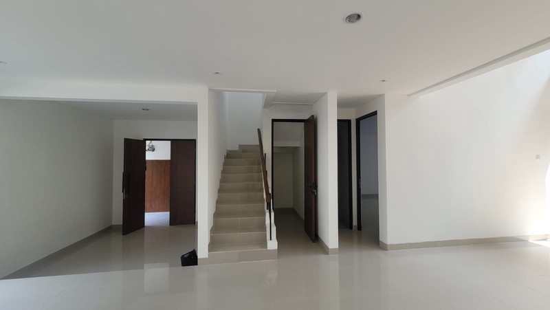 Rumah Baru dengan Desain Mewah dan Lokasi Strategis @Mertilang