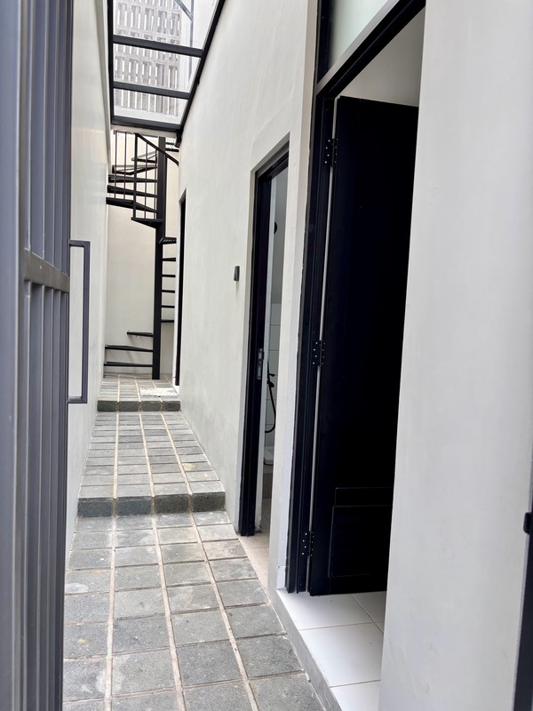 Rumah Brand New Cantik Lokasi Strategis di Bintaro Sektor 3.