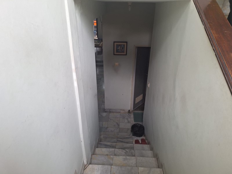 Rumah Modern Siap Huni, 4+1 Kamar Tidur Dalam Komplek Asri