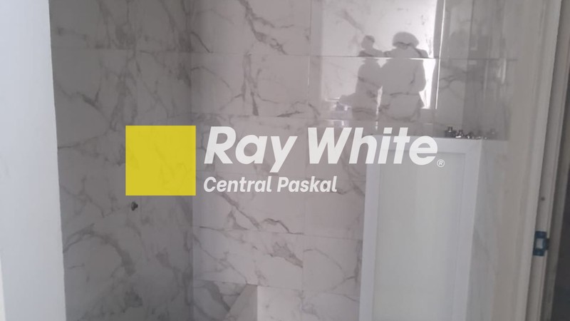 Gudang Lux Bangunan Bagus di Lokasi Bagus Sayap Taman Kopo Indah Bandung