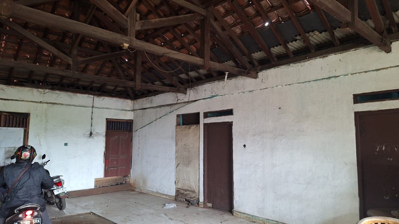 Rumah di Pondok Cabe Pinggir Jl Raya Luas Tanah 446 m2