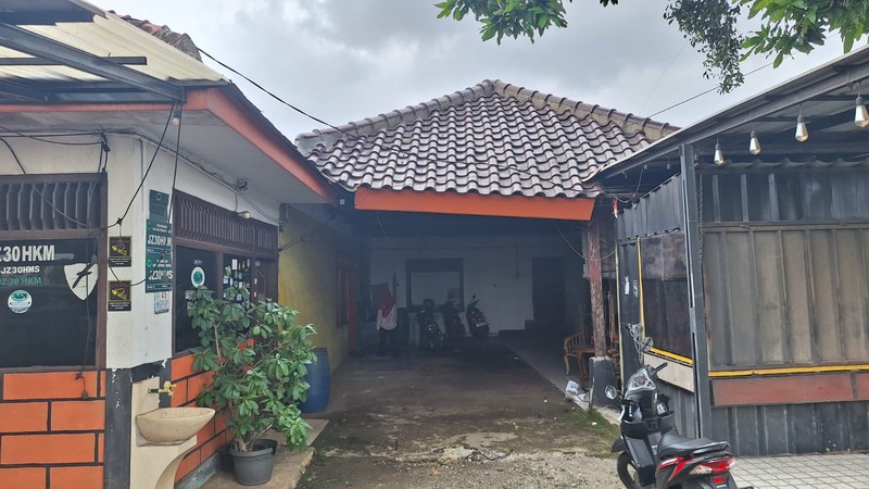 Rumah di Pondok Cabe Pinggir Jl Raya Luas Tanah 446 m2