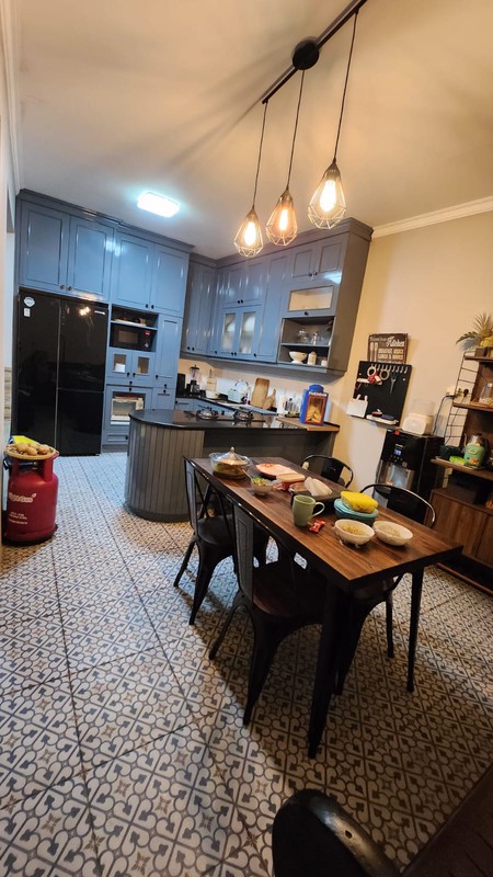 Rumah Luas 200 m&#xb2; di Krukut, Depok Fasilitas Lengkap, Harga Menarik