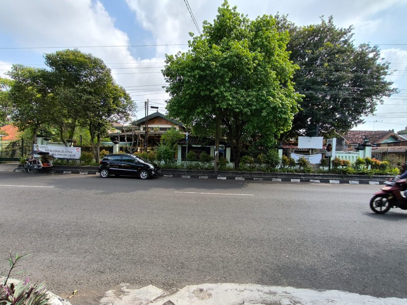 Tanah & Bangunan Pendopo 2890 Meter Persegi, Cocok Untuk Investasi, Wirobrajan, Yogyakarta