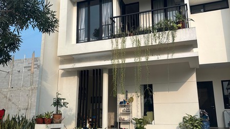 Rumah 2 Lantai, dalam  Cluster, Bebas banjir di Graha Raya Bintaro