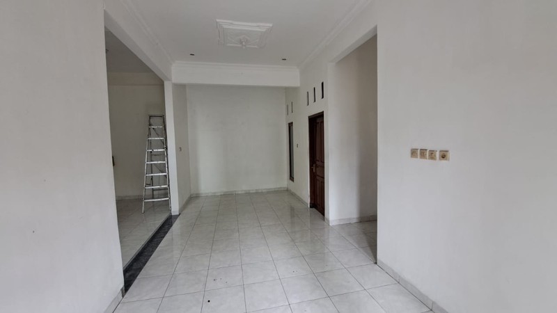 Disewakan Rumah 2 Lantai di Jalan Damai, Sariharjo, Ngaglik, Sleman - Lokasi Strategis