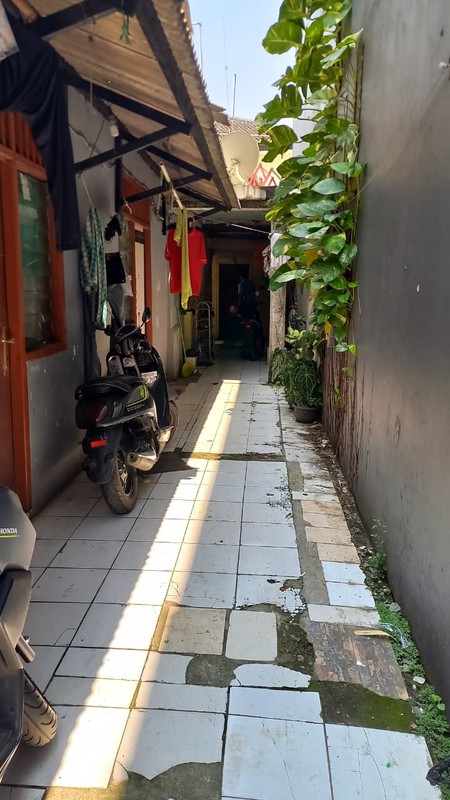 Rumah hitung tanah lokasi di Cilandak