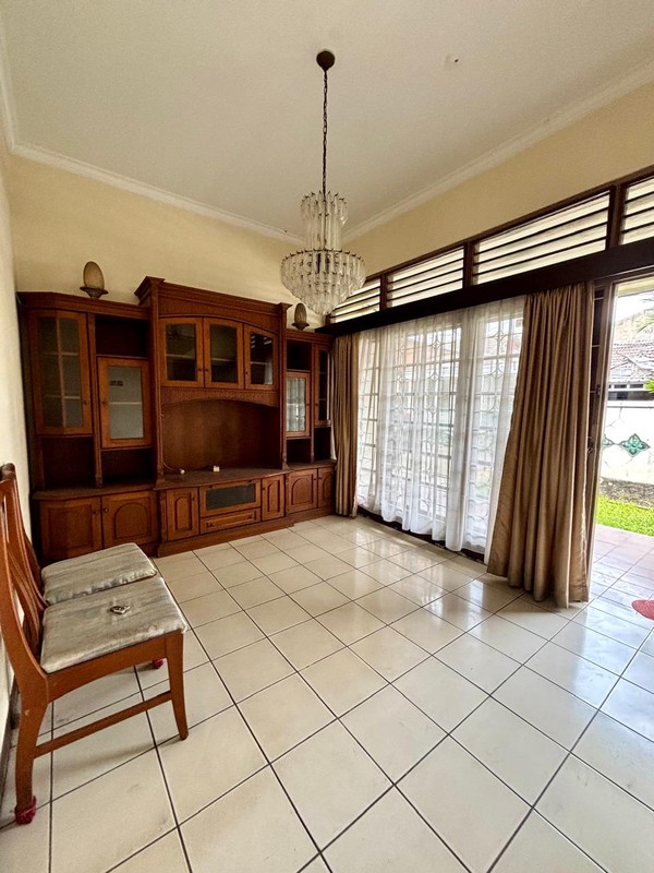 Rumah Bagus Bebas Banjir Lokasi strategis di Bintaro