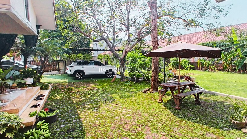 Rumah Luas & Asri di Komplek UIN Jakarta - Ciputat Timur