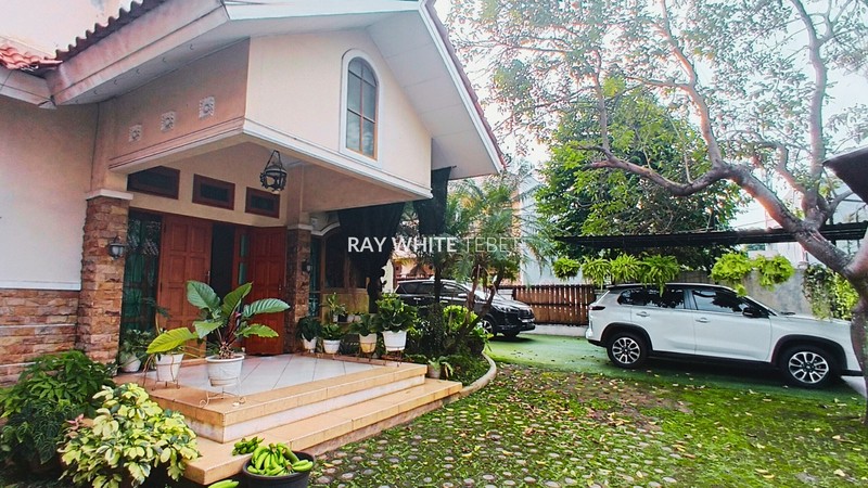 Rumah Luas & Asri di Komplek UIN Jakarta - Ciputat Timur