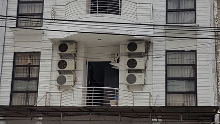 Dijual Rumah kos eksklusif di Siwalankerto dekat Petra Surabaya