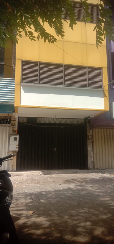 MURAH Dijual Ruko Ambengan Plaza Surabaya Pusat Kota - Hadap Nol Jalan Raya - Sebaris Bank BCA - surat SHM - Cocok Untuk Segala Usaha
