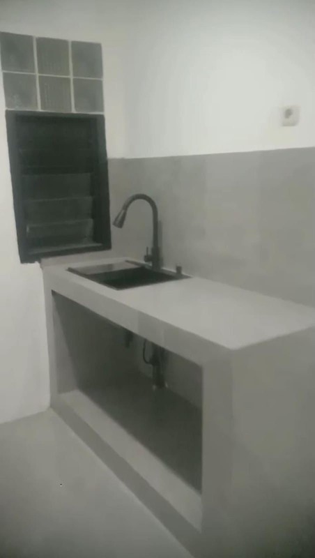 MURAH Dijual Ruko Ambengan Plaza Surabaya Pusat Kota - Hadap Nol Jalan Raya - Sebaris Bank BCA - surat SHM - Cocok Untuk Segala Usaha