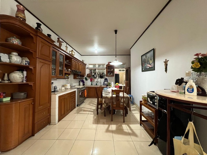 Rumah Dalam Komplek Di Cirendeu