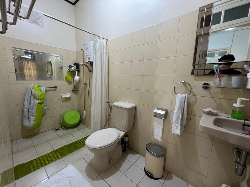 Rumah Dalam Komplek Di Cirendeu