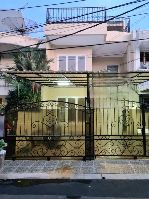 Rumah Pelepah Elok, Kelapa Gading Luas 6x18m2