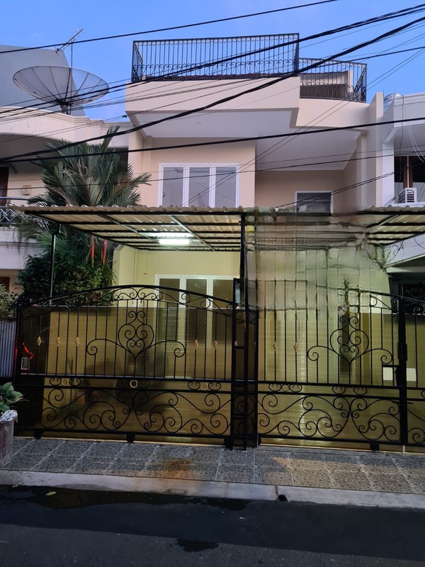 Rumah Pelepah Elok, Kelapa Gading Luas 6x18m2