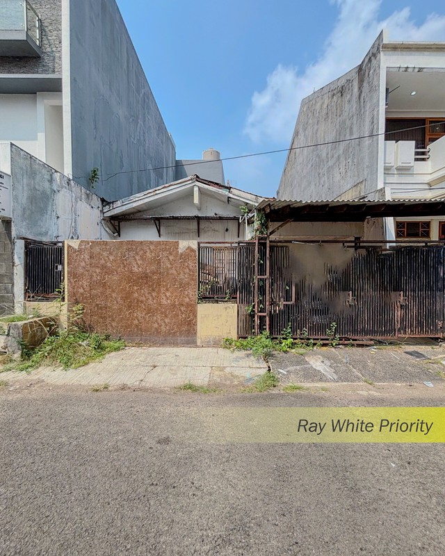 Rumah di Pondok Indah Hitung Tanah, dekat Pondok Indah Mal PIM