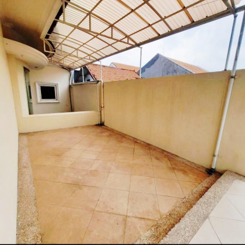Dijual / Disewakan Rumah Tenggilis Utara, Lokasi Strategis, Akses Mudah, Bebas Banjir