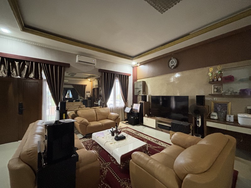 Rumah Besar 2 Lantai di Griya Panorama Estate Jatiasih Bekasi 