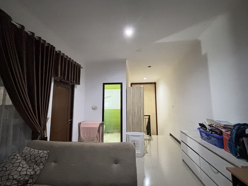 Rumah Besar 2 Lantai di Griya Panorama Estate Jatiasih Bekasi 