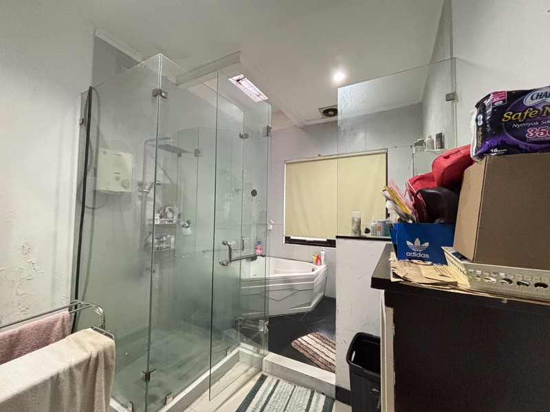 Rumah Besar 2 Lantai di Griya Panorama Estate Jatiasih Bekasi 