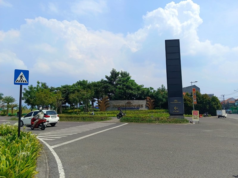 Di jual kantor siap pakai di podomoro boulevard lokasi sangat strategis dekat kampus Telkom dan tol buah batu