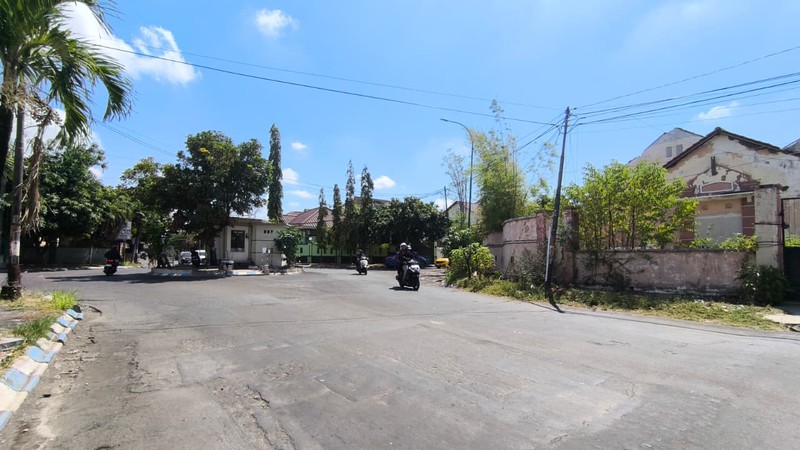 Dijual Rumah Hook Harga Tanah Saja di Delta Raya Sidoarjo - Turun Jadi 3,1 M Nego