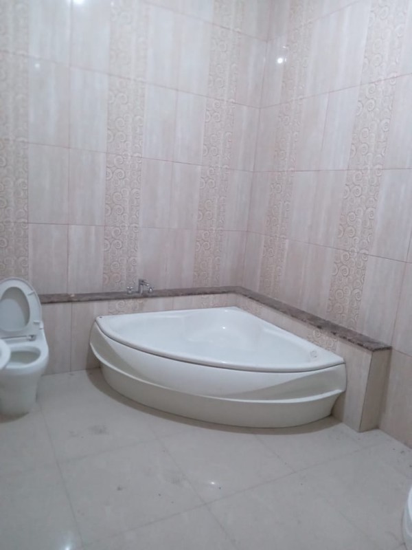 Dijual Rumah 240m&#xb2; di Deltasari Sidoarjo - 4 Kamar, 3 Kamar Mandi, SHM, Lokasi Strategis!"