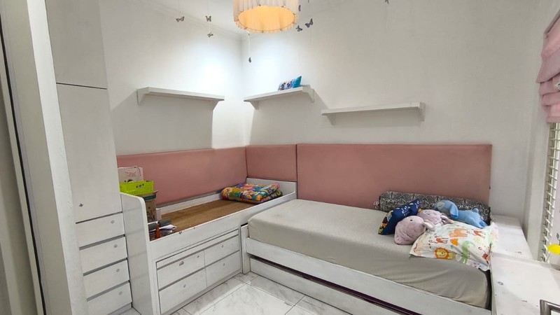 Rumah 2 Lantai Dijual - Dekat RS Mitra & Bandara Juanda - Perumahan Delta Sari Baru - Hanya 2,375M