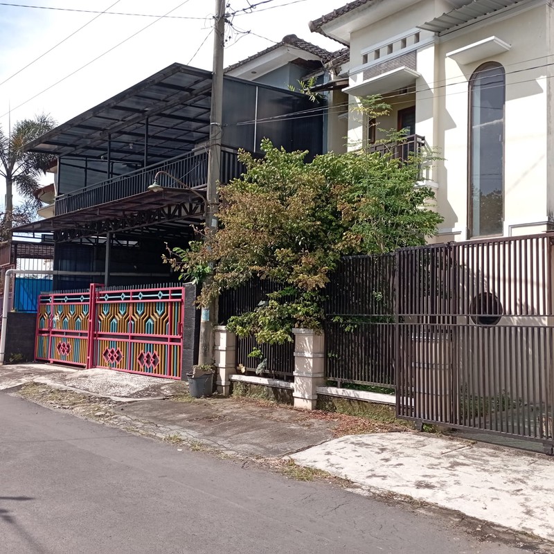 RUMAH 3 KAMAR DENGAN FURNITURE DI PERUMAHAN PESONA ANINDYA, SLEMAN