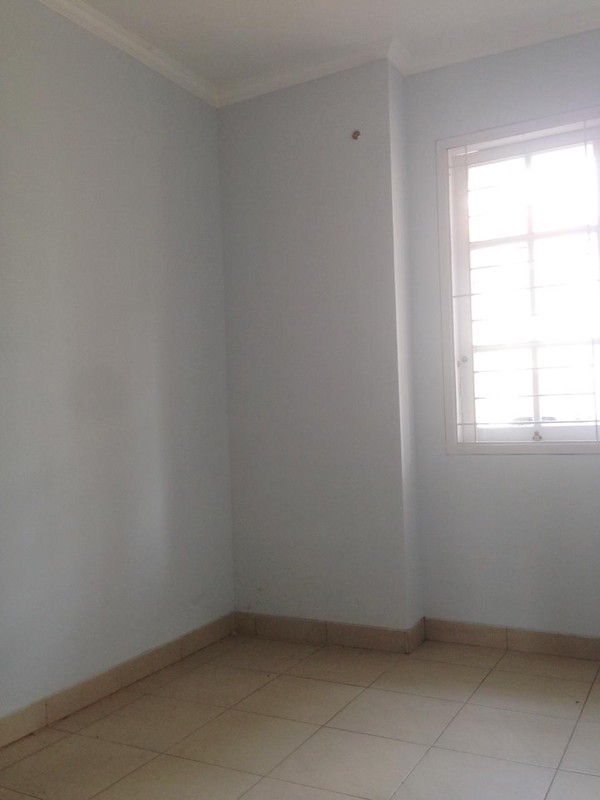 Rumah hoek siap huni di Bintaro Jaya 