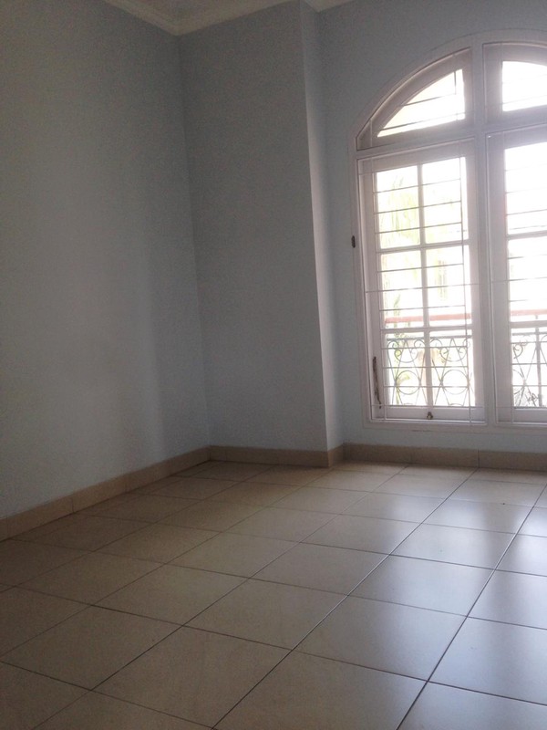 Rumah hoek siap huni di Bintaro Jaya 