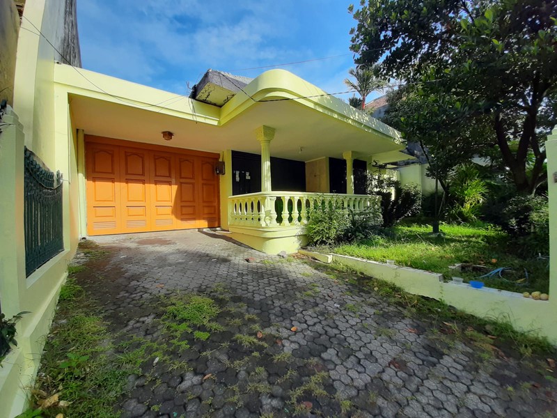 Rumah Klasik Tengah Kota Bandung, Selangkah Ke Telkom Japati