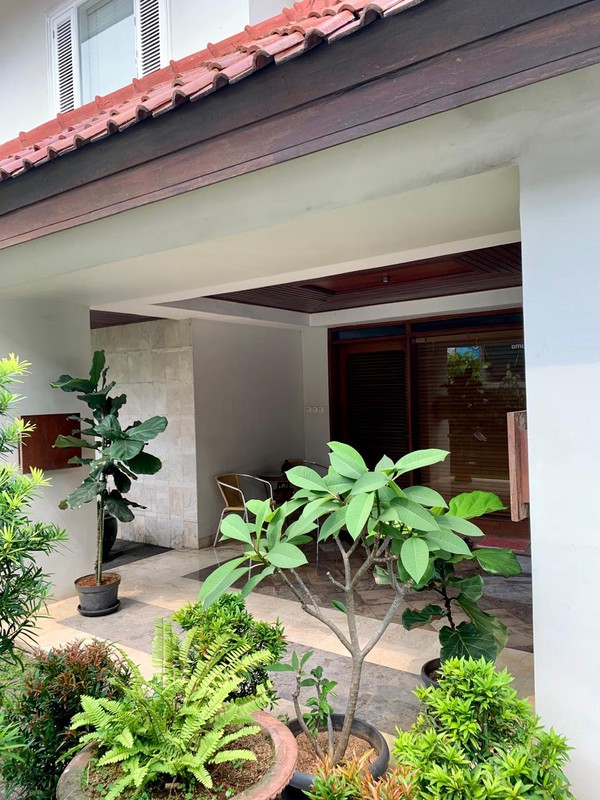 Rumah 2½ Lantai Luas Siap Huni Lokasi Strategis dan Asri @Kebayoran Baru, Jakarta Selatan.