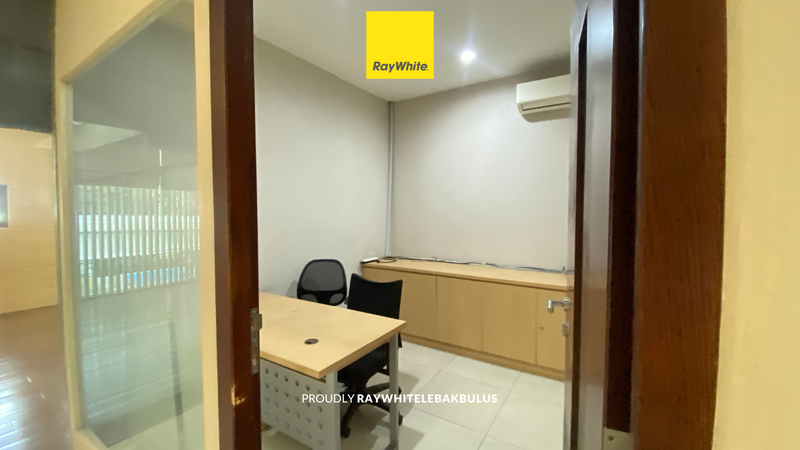 Disewakan Cepat! Kantor/Tempat Usaha Siap Pakai di Jl Sisingamangaraja, Kebayoran Baru, Jakarta Selatan 