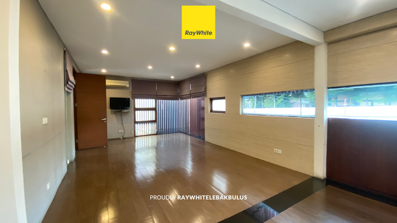 Disewakan Cepat! Kantor/Tempat Usaha Siap Pakai di Jl Sisingamangaraja, Kebayoran Baru, Jakarta Selatan 