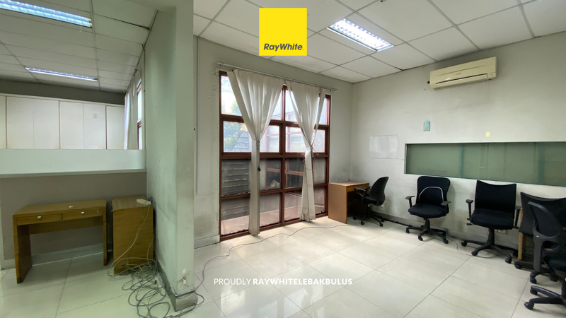 Disewakan Cepat! Kantor/Tempat Usaha Siap Pakai di Jl Sisingamangaraja, Kebayoran Baru, Jakarta Selatan 