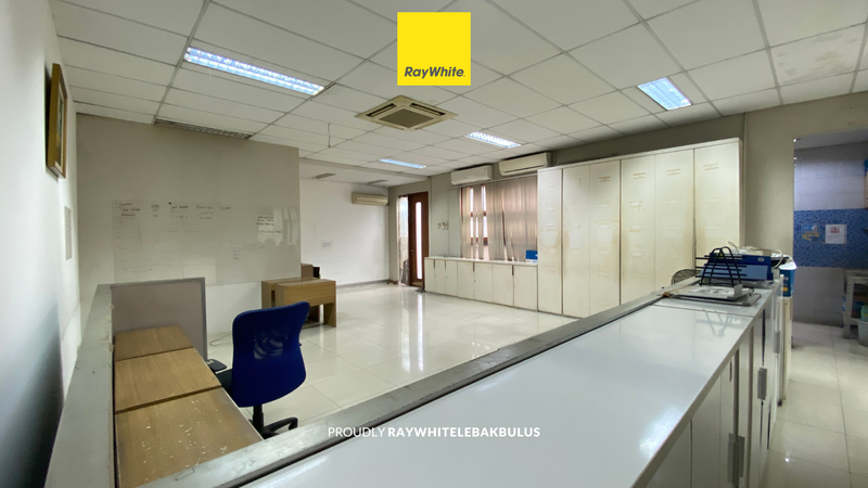 Disewakan Cepat! Kantor/Tempat Usaha Siap Pakai di Jl Sisingamangaraja, Kebayoran Baru, Jakarta Selatan 