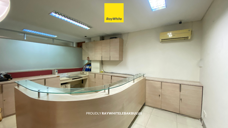 Disewakan Cepat! Kantor/Tempat Usaha Siap Pakai di Jl Sisingamangaraja, Kebayoran Baru, Jakarta Selatan 