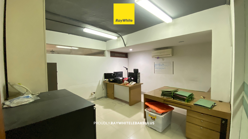 Disewakan Cepat! Kantor/Tempat Usaha Siap Pakai di Jl Sisingamangaraja, Kebayoran Baru, Jakarta Selatan 